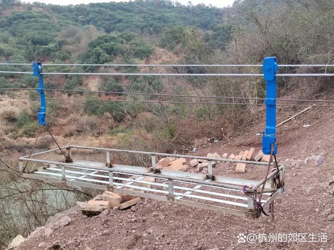 簡(jiǎn)易貨運(yùn)索道制作方法簡(jiǎn)易貨運(yùn)索道制作方法視頻