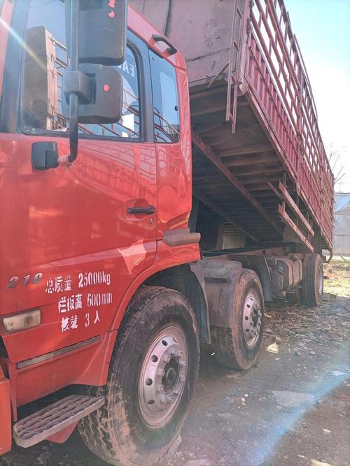 四米二高欄自卸貨運(yùn)四米二高欄自卸貨車