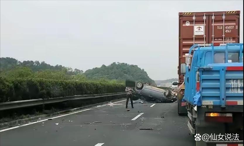 常州貨運(yùn)案常州大貨車事故現(xiàn)場
