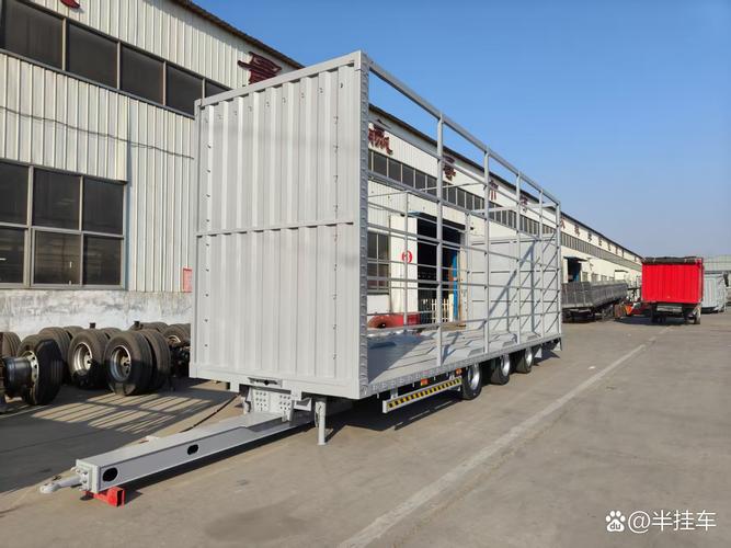 外掛貨運列車掛車列車是什么意思